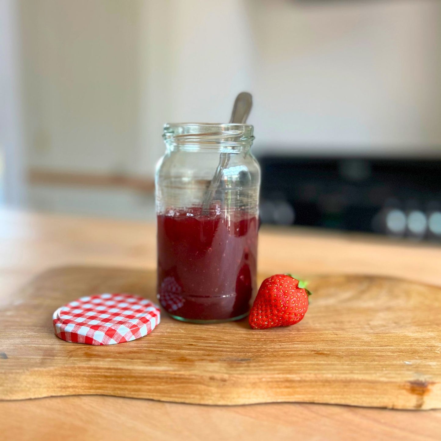 Bramley & Sage 1lb 375ml Round Glass Jars with Red Gingham Lids