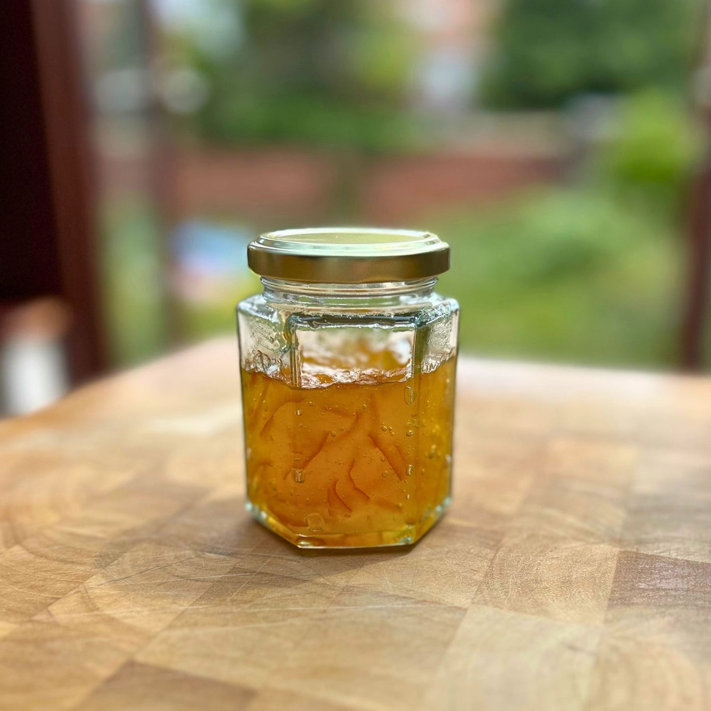 Bramley & Sage 8oz 190ml Hexagonal Glass Jars with Gold Lids